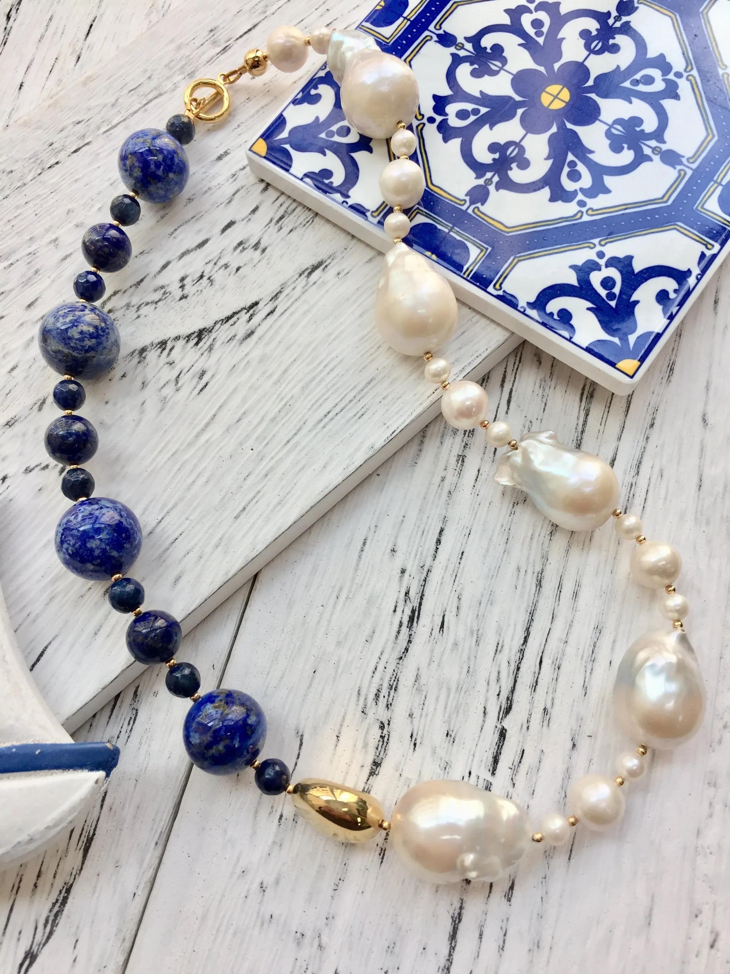 Baroque Pearls With Blue Lapis Choker Necklace DN210