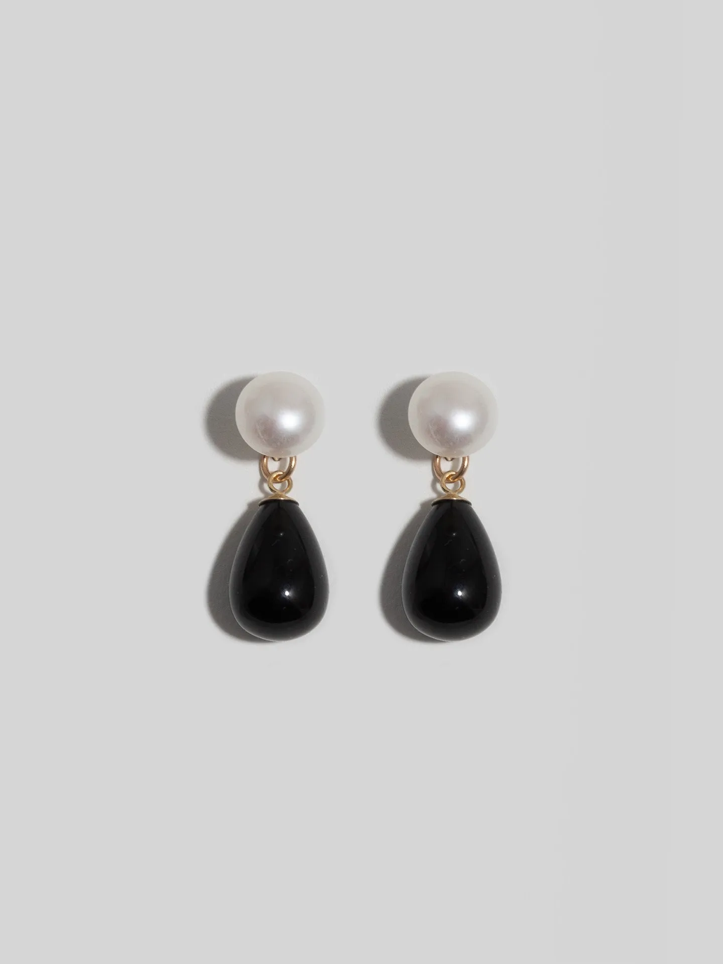 Daphne Onyx Earrings