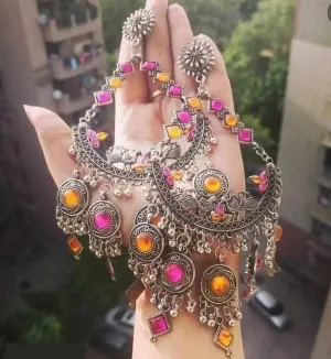 Fashionable Diva Beautiful Alloy Chandbali Earrings