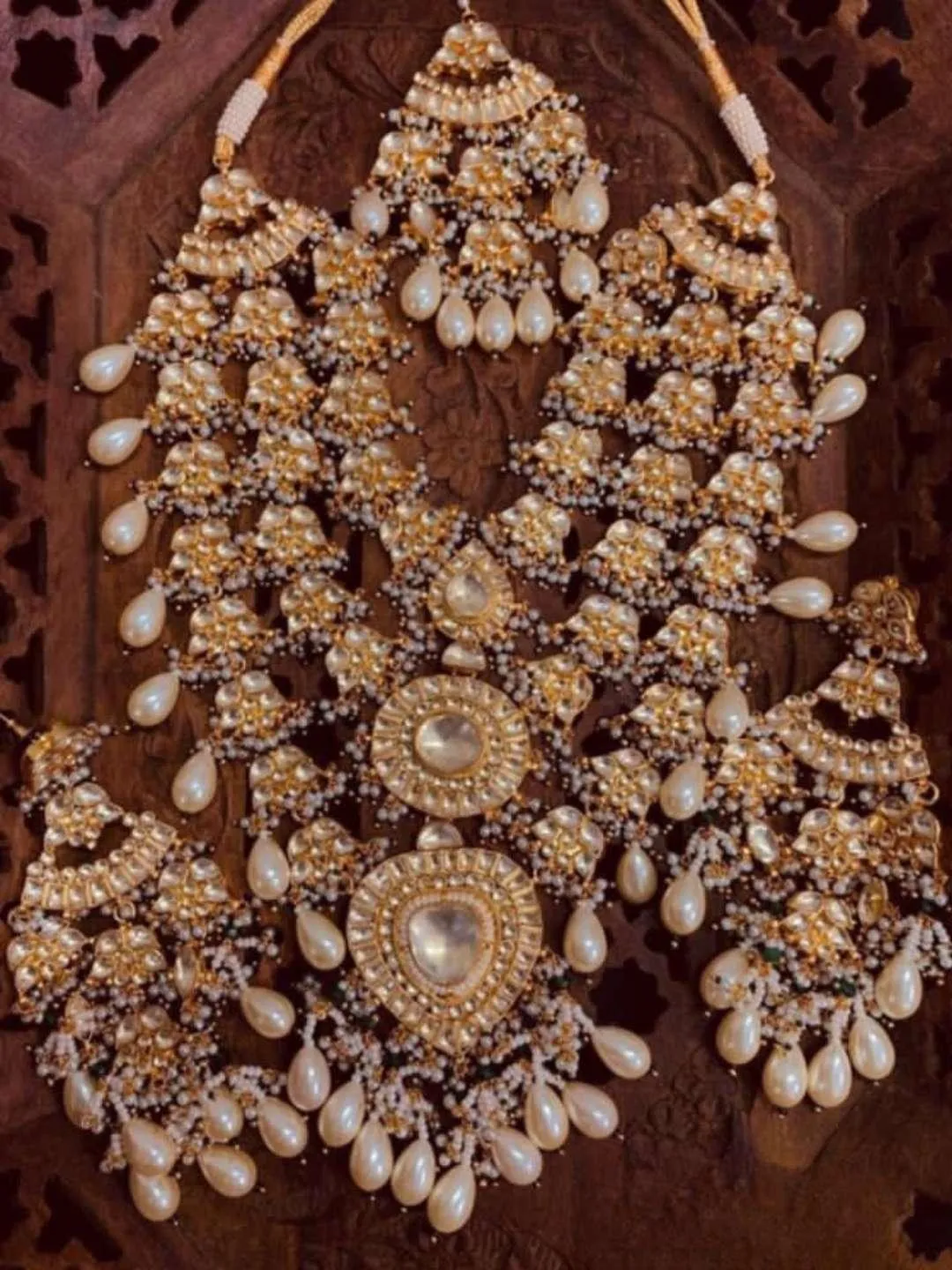 Gold Plated Kundan Studded Pearl Necklace And Earring Jewellery Set