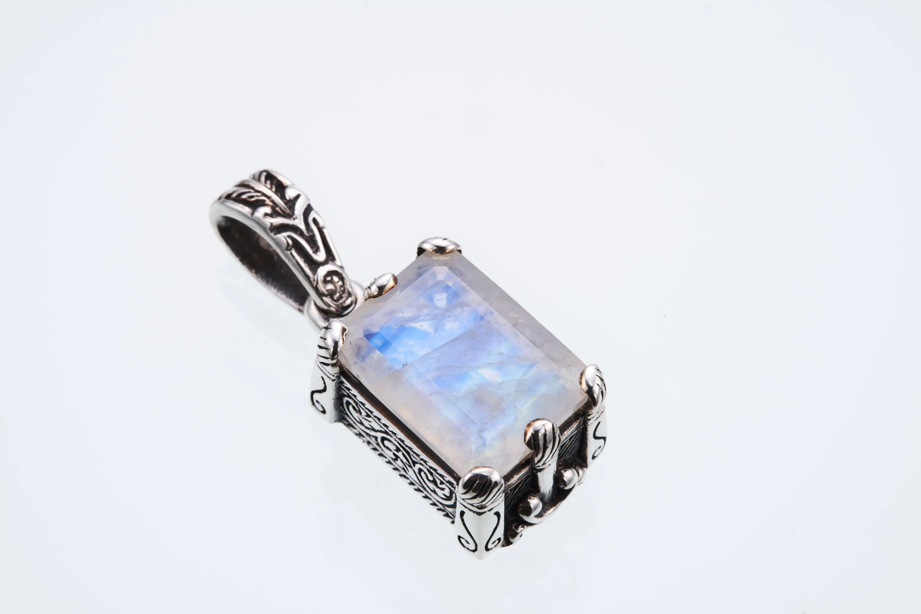 Islamic Pendant : L (Rainbow Moonstone)