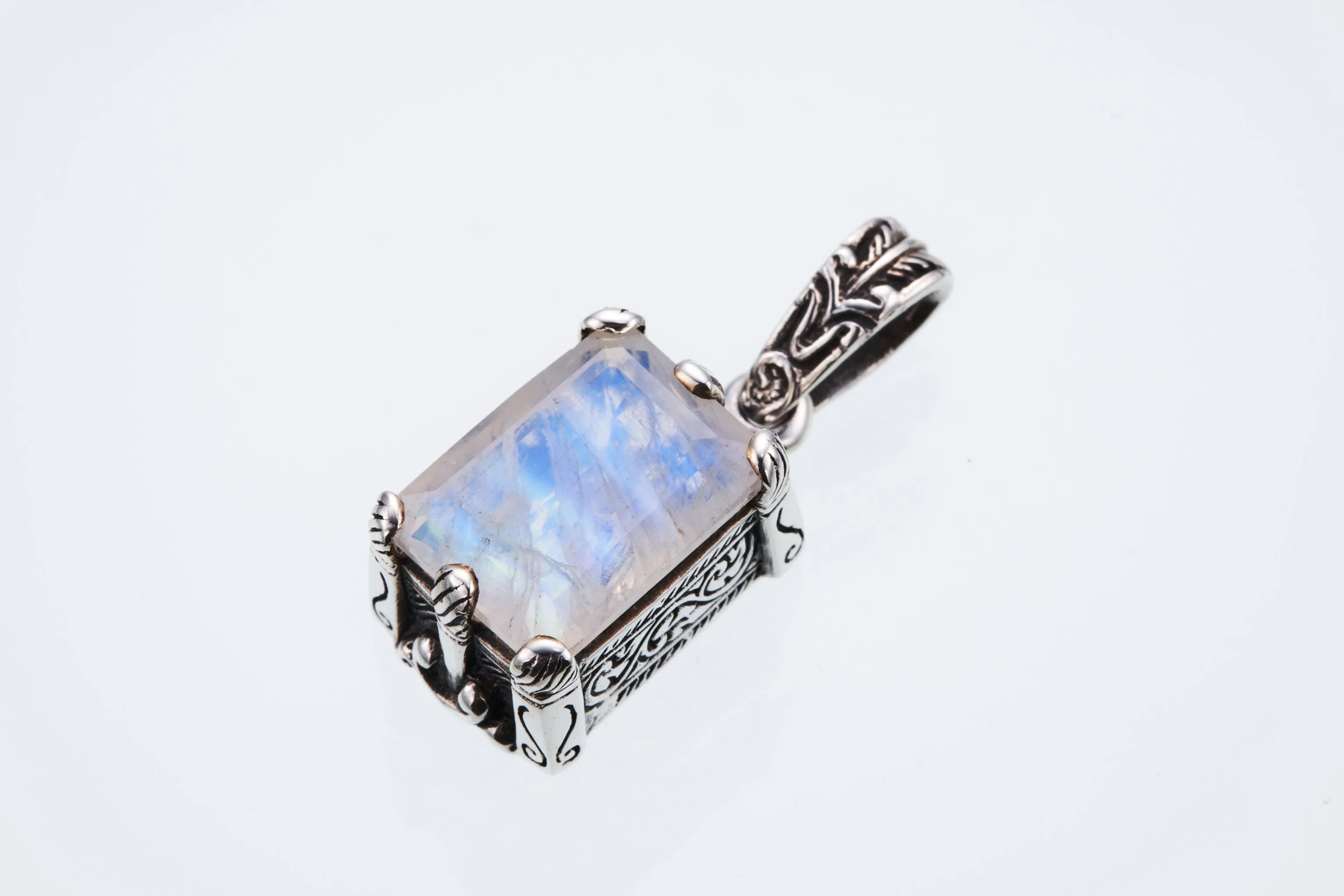 Islamic Pendant : L (Rainbow Moonstone)