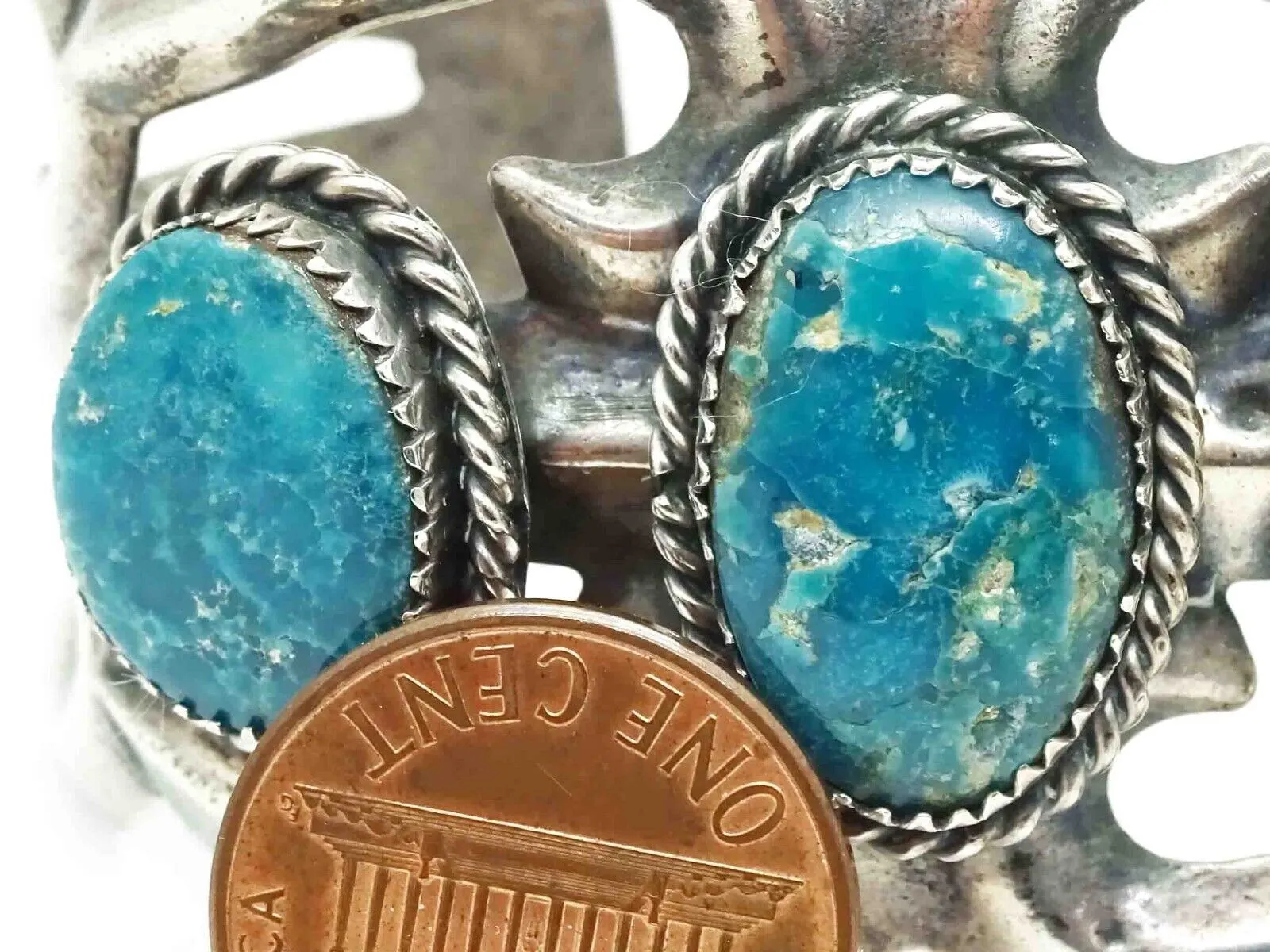 Old Pawn Southwest 3-Stone Turquoise Openwork Cuff Bracelet Sterling Silver