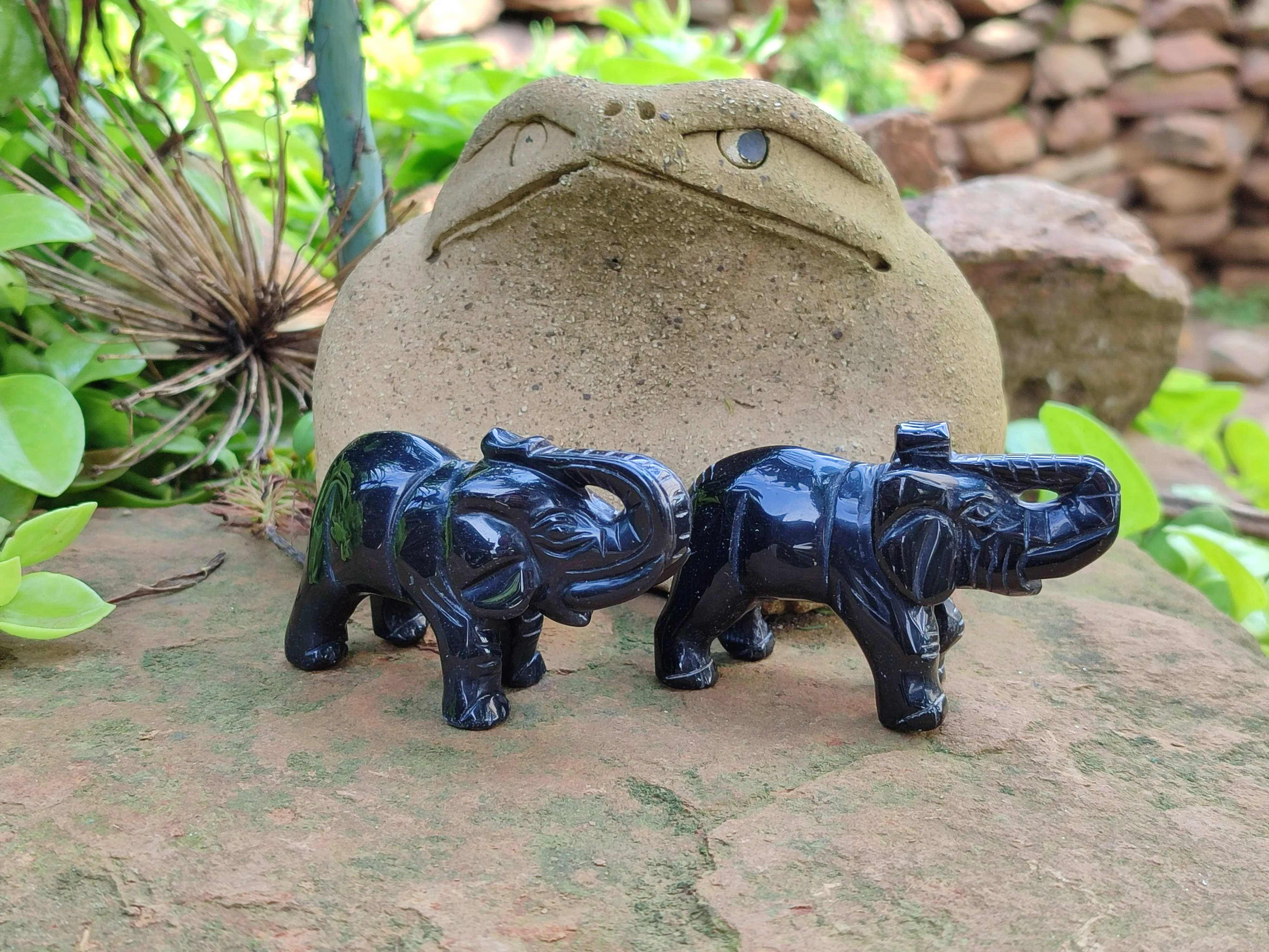 Polished Black Onyx Elephant Carvings - sold per item - From Brazil