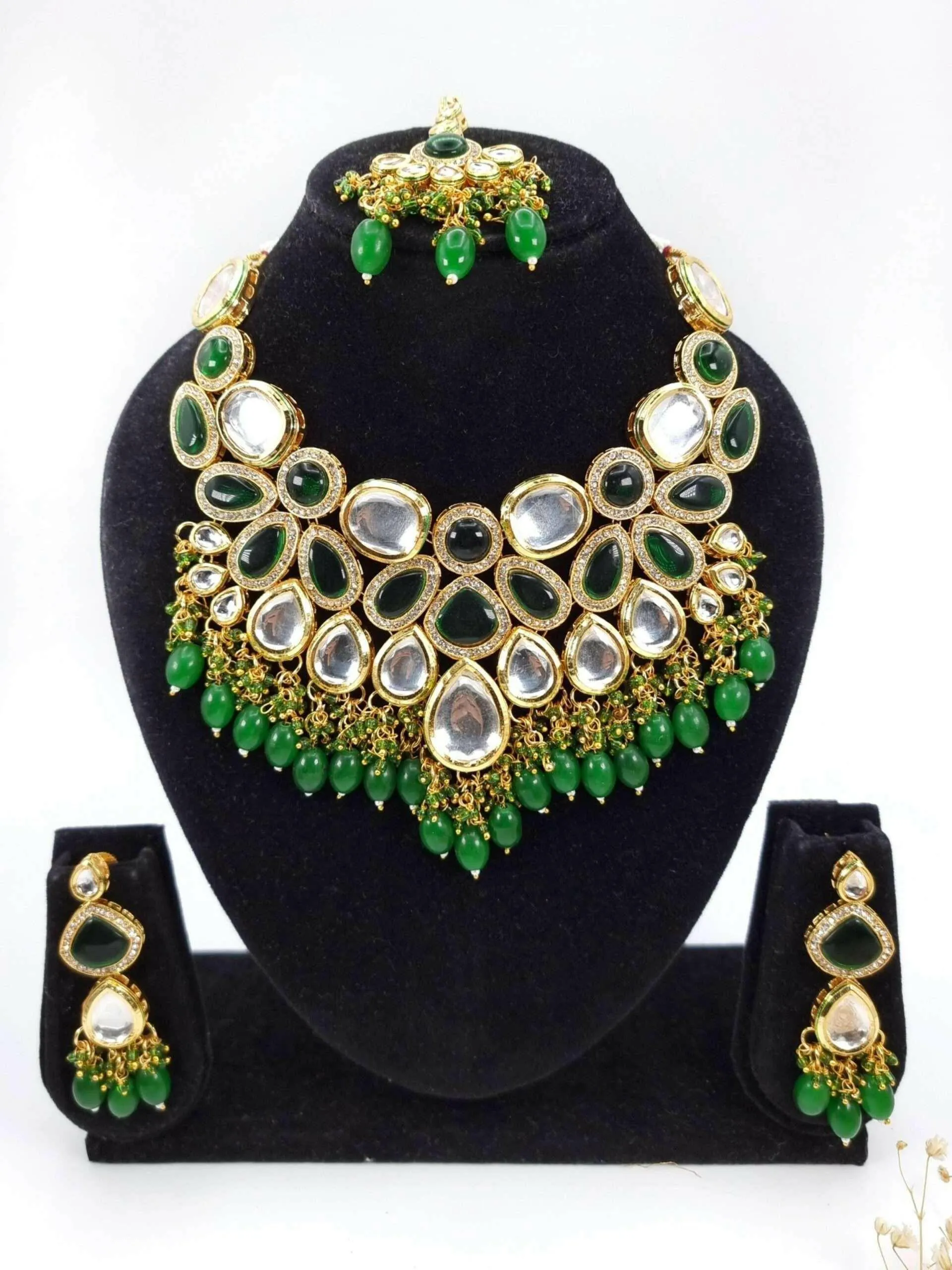 Zebunnisa Kundan Set Emerald Green